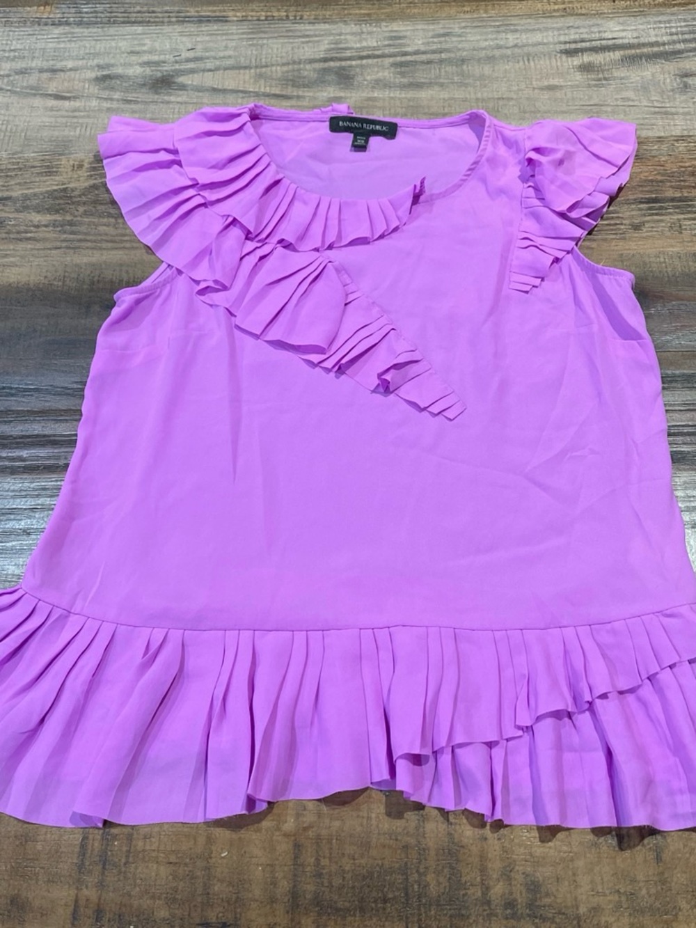 Banana Republic Lavender Pleated Ruffle Sleeveless Top XS Petite